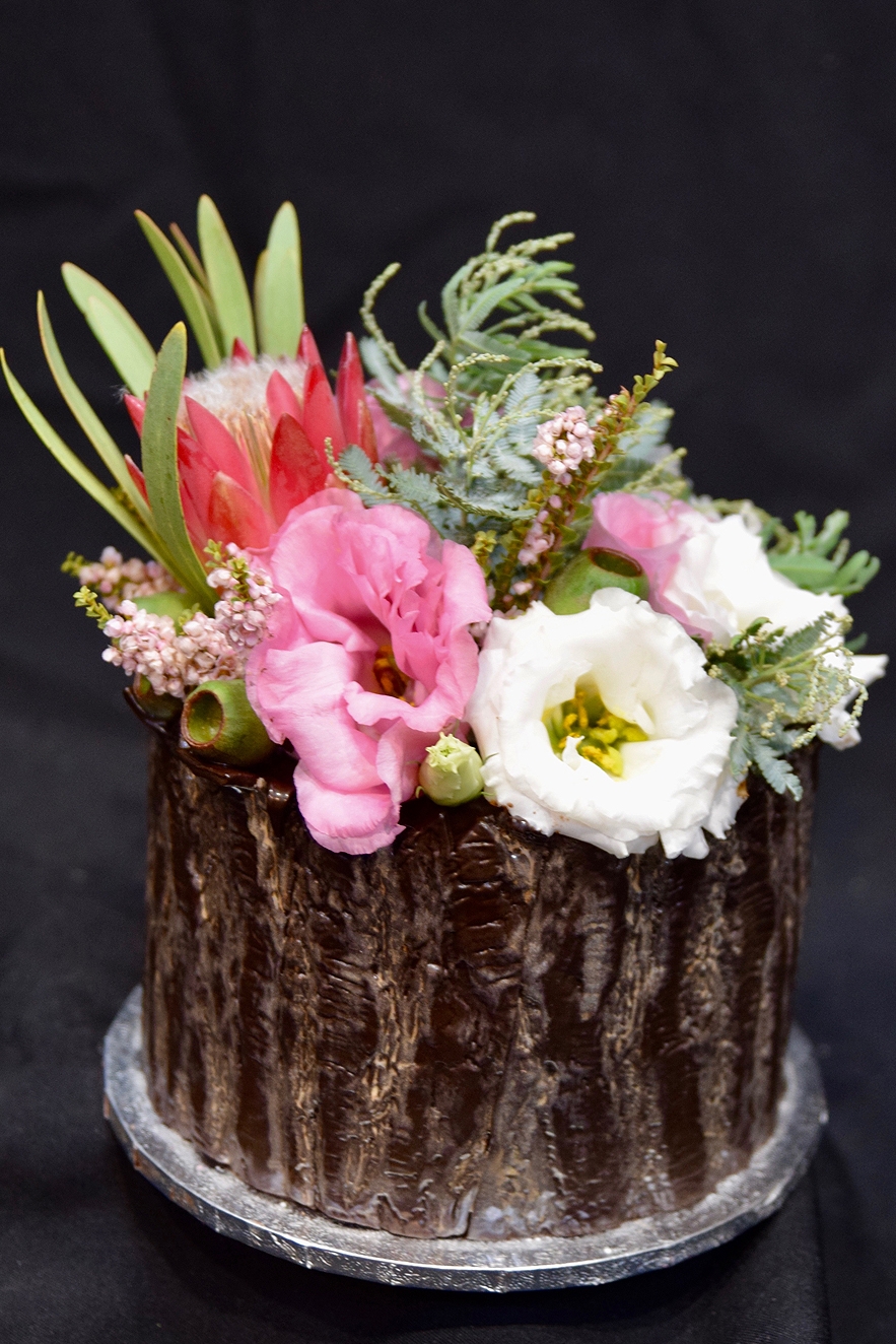 Heidelberg Cakes Pty Ltd Wedding Cakes Stepney Easy Weddings